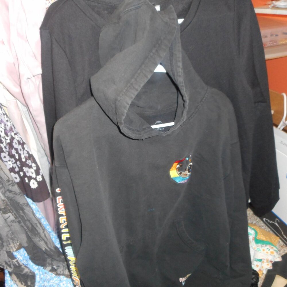 INDEPENDANT - TRADING CO.  women's hoodie, sz L